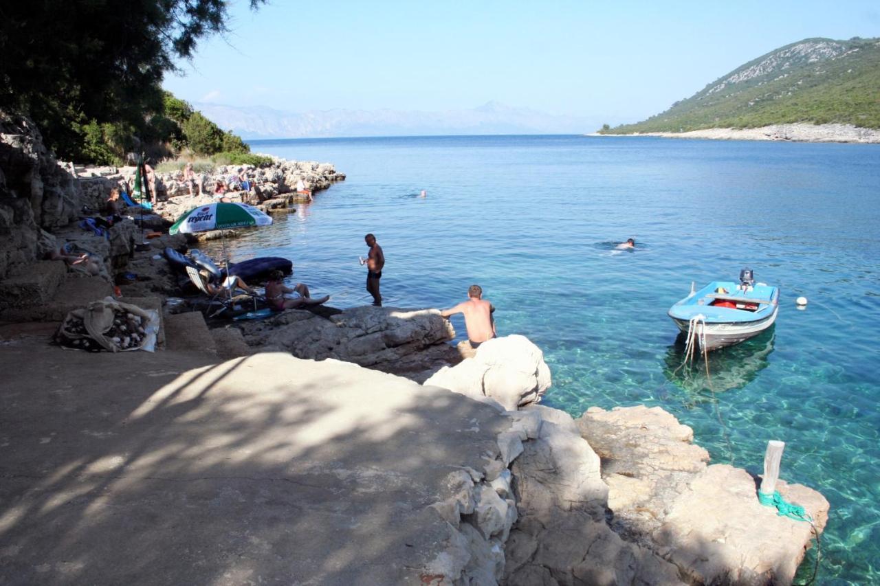 Apartments By The Sea Cove Zarace - Gdinj, Hvar - 4598 Bagian luar foto