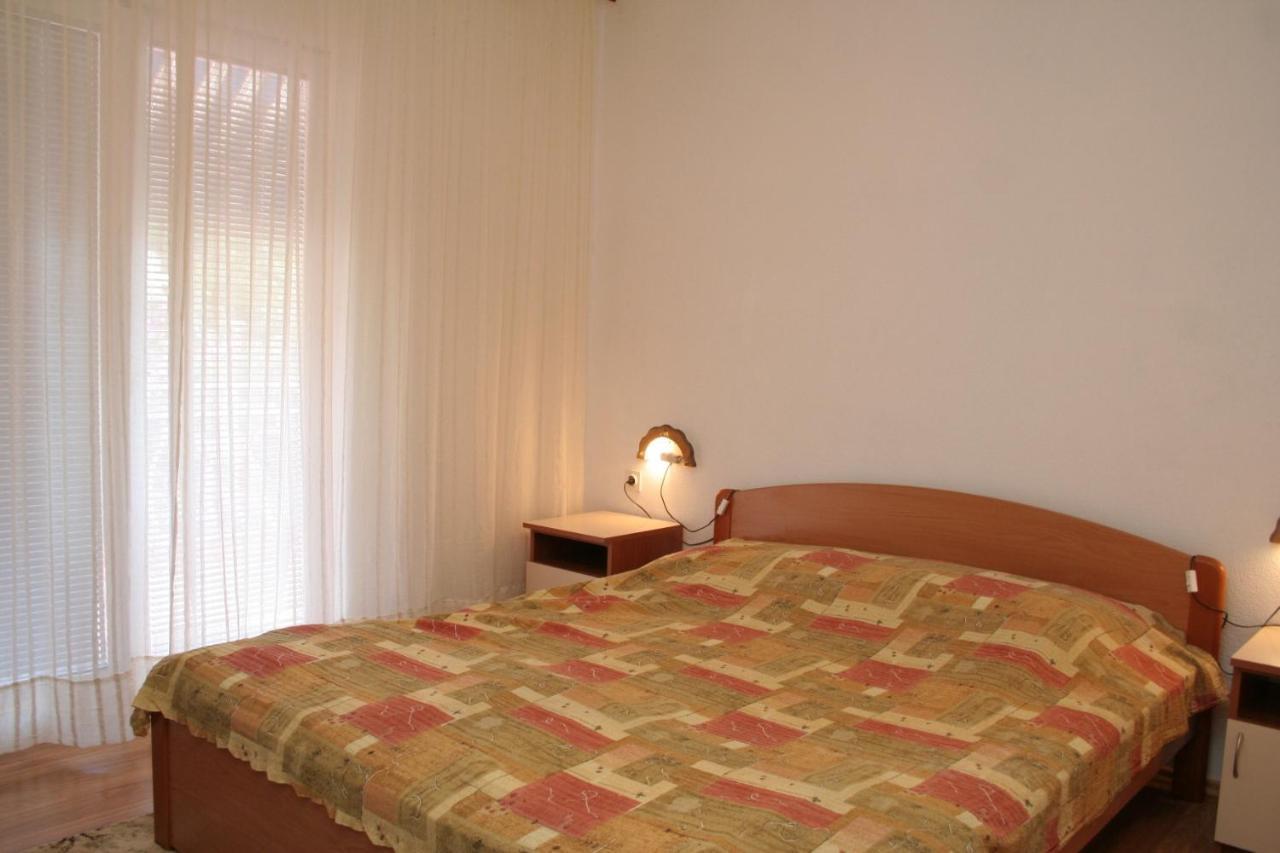 Apartments By The Sea Cove Zarace - Gdinj, Hvar - 4598 Bagian luar foto