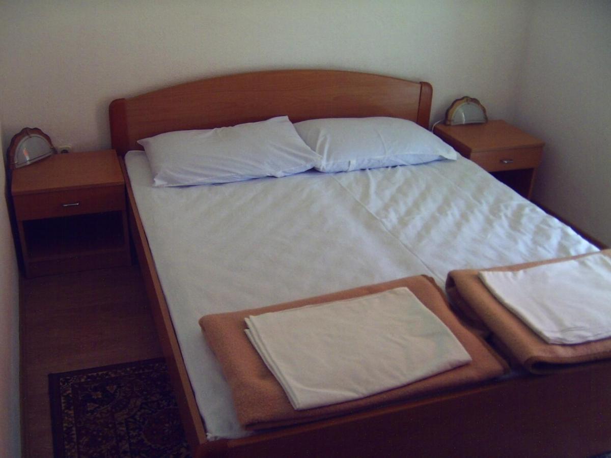 Apartments By The Sea Cove Zarace - Gdinj, Hvar - 4598 Bagian luar foto