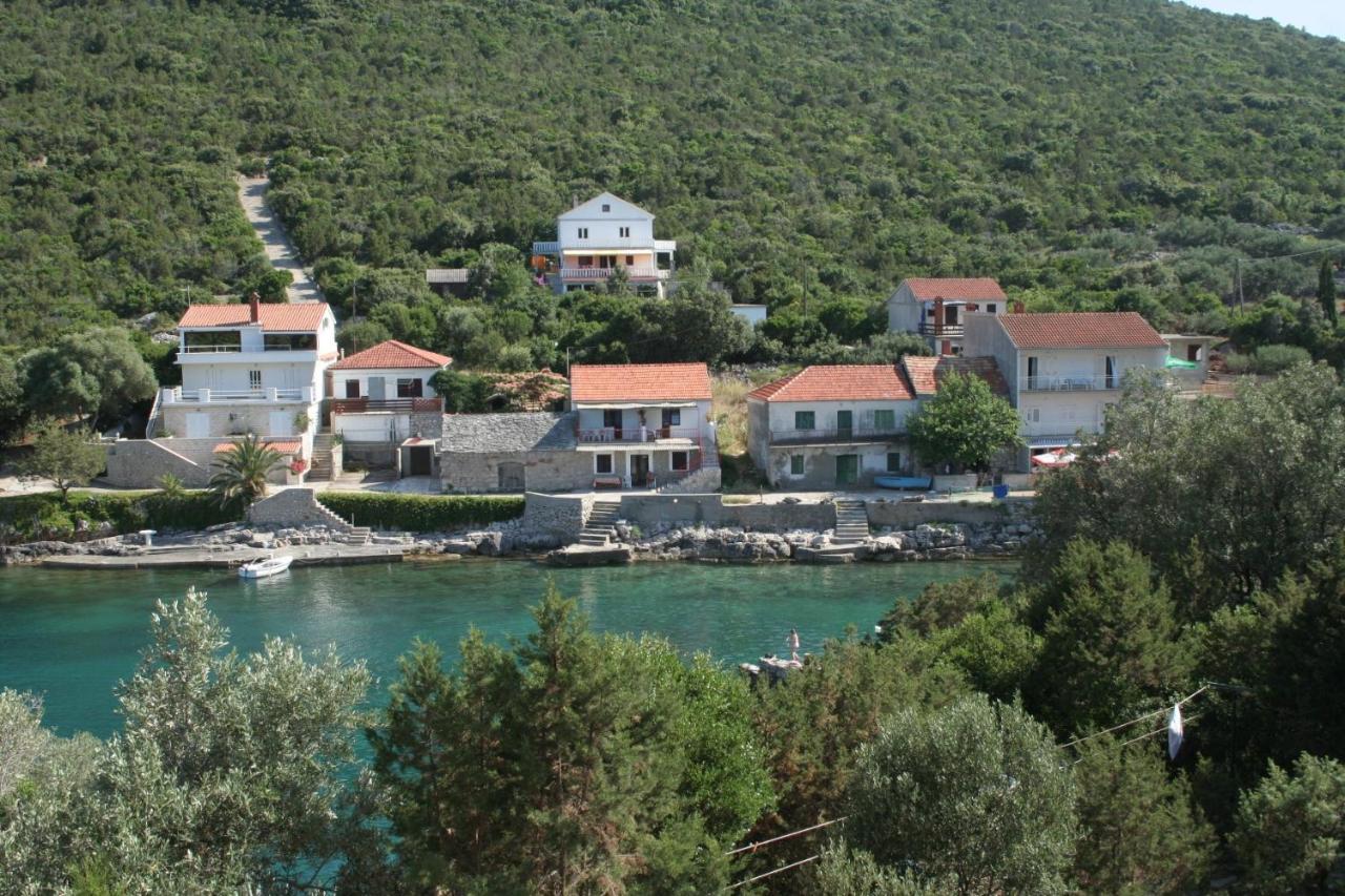 Apartments By The Sea Cove Zarace - Gdinj, Hvar - 4598 Bagian luar foto