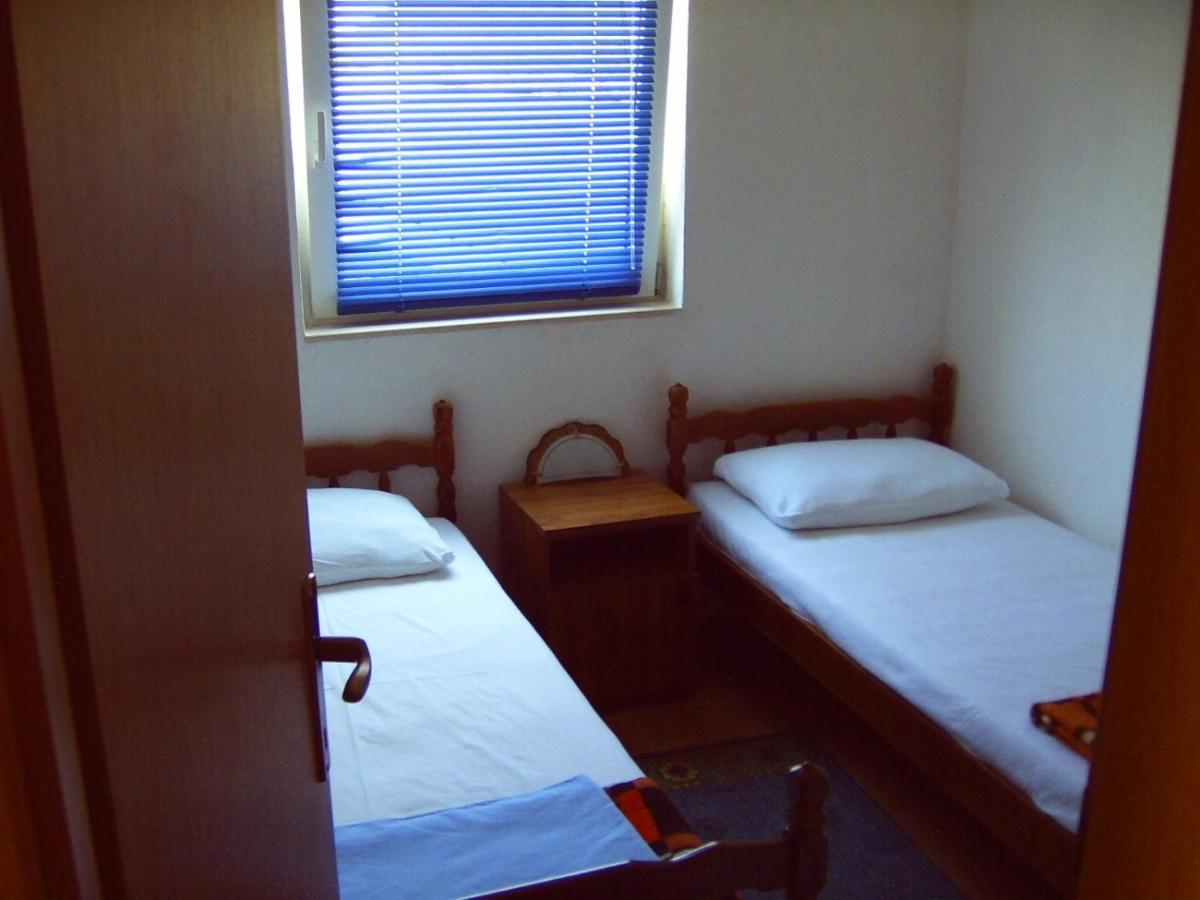 Apartments By The Sea Cove Zarace - Gdinj, Hvar - 4598 Bagian luar foto