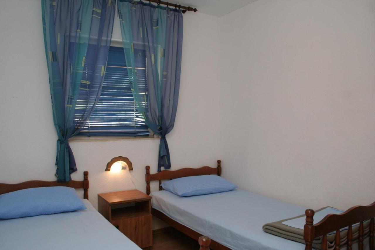 Apartments By The Sea Cove Zarace - Gdinj, Hvar - 4598 Bagian luar foto